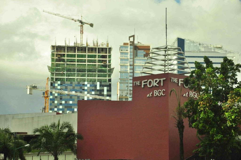 סן פדרו מקאטי The Fort Budget Hotel- Bonifacio Global City מראה חיצוני תמונה